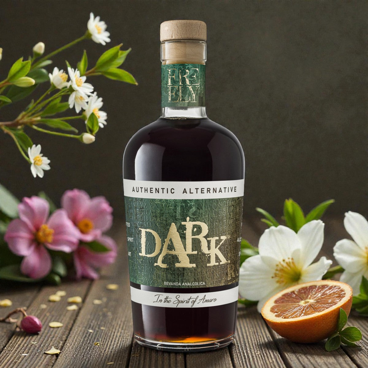 Dark freely amaro analcolico bottiglia da 700ml foto con fiori e agrumi